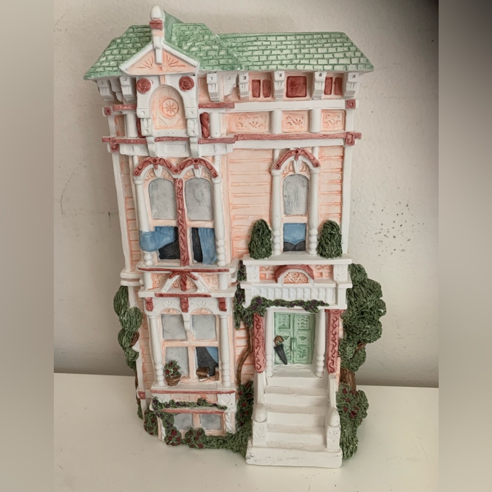 Brian Baker's Deja Vu Collection - 1557 Classic Victorian